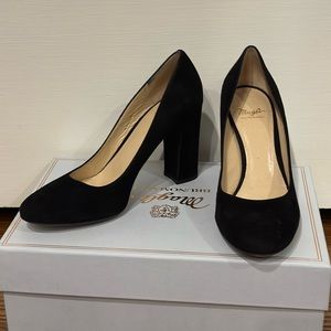 Bruno Magli Black Suede Pumps - Sz 6.5
